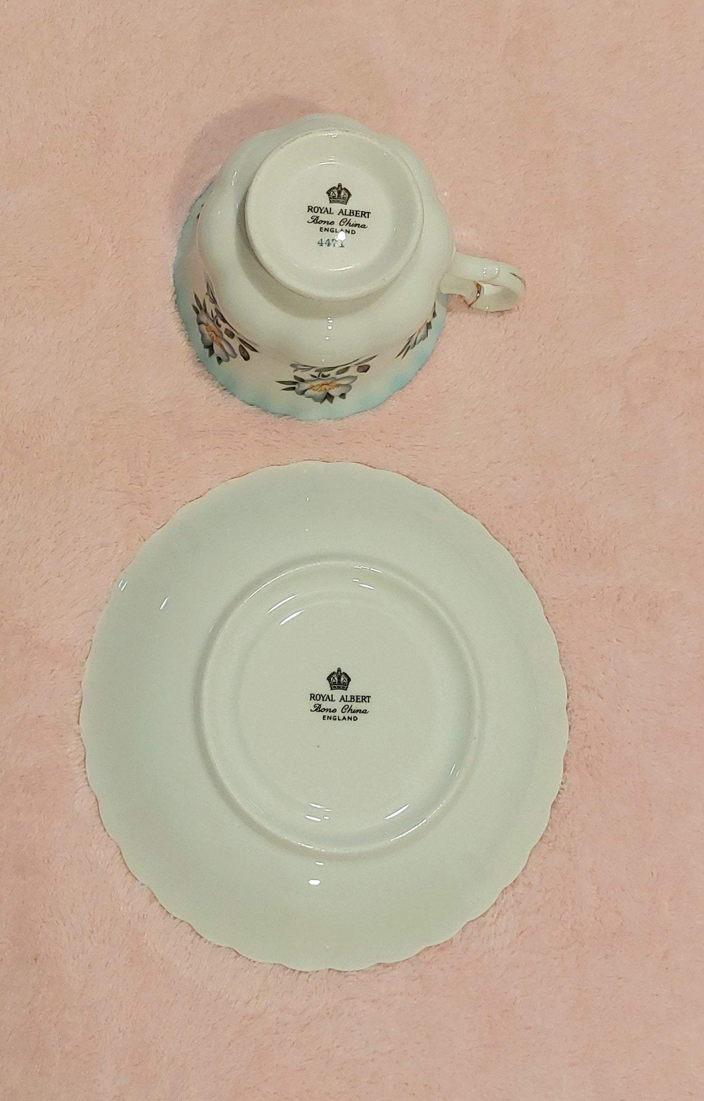 RA020 – Royal Albert Bone China Grasmere Montrose Shape Tea Cup and Saucer