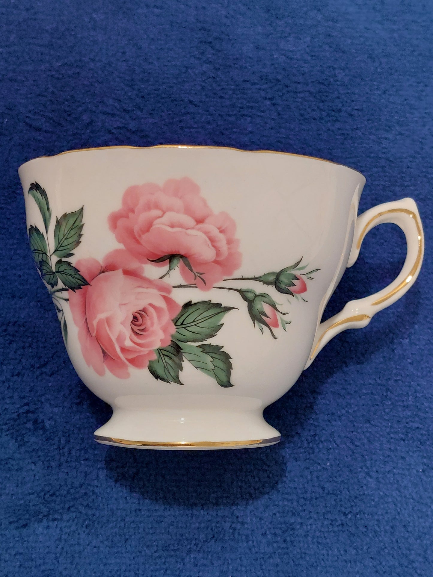 RV001-2 -Royal Vale Bone China Teacup and Saucer with Stunning Pink Rose Design