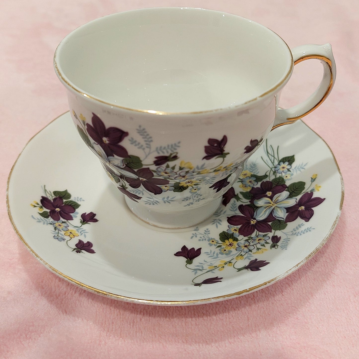 RV008-2 Royal Vale Bone China Teacup and Saucer with Elegant Floral Design