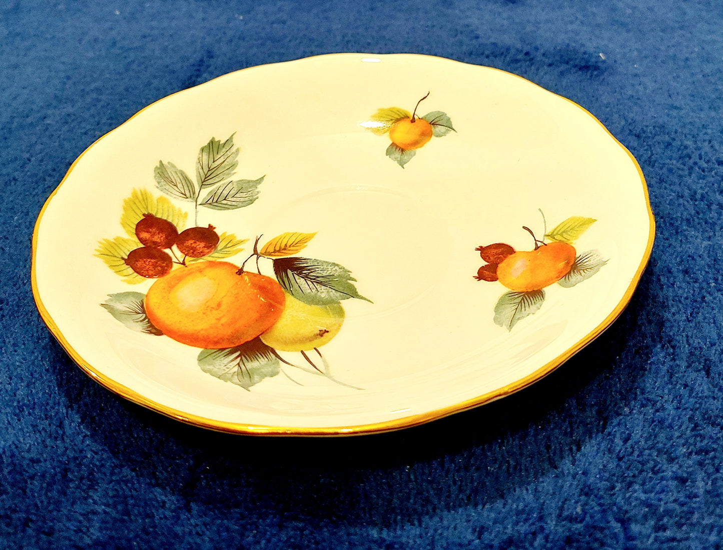 RV009 - Royal Vale Bone China Teacup & Saucer with Fruit (Peaches, Cherries & Pears)