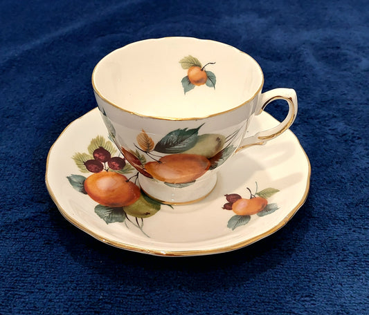 RV010 - Royal Vale Bone China Teacup & Saucer with Fruit (Peaches, Cherries & Pears)