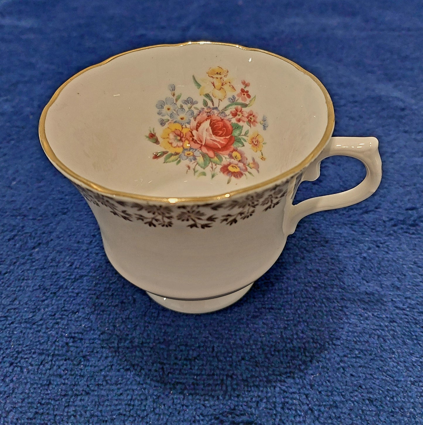 RV011 - Royal Vale Bone China Teacup and Saucer with Beautiful Rose and Dainty Floral Motif