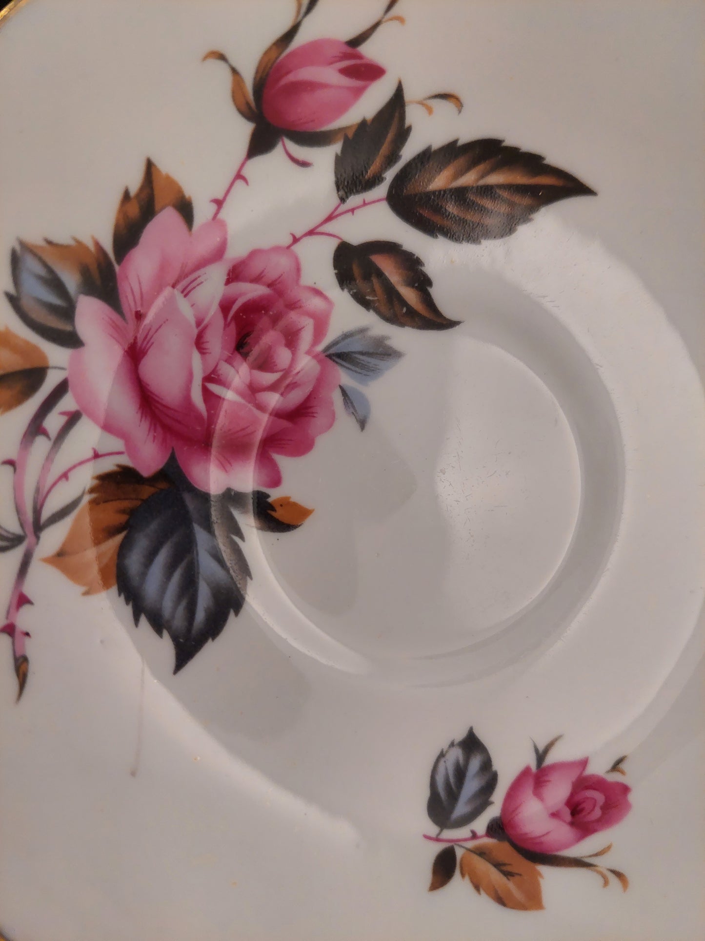 RV003 – Royal Vale Bone China Tea Cup and Saucer with Danity Floral Design of Pink Roses