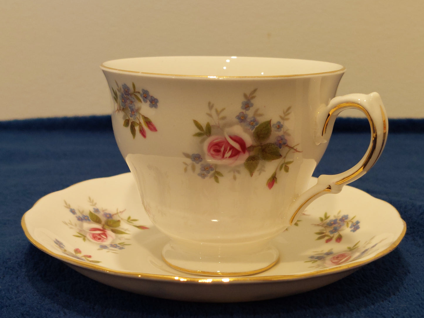 QA001- Queen Anne Bone China Pink Roses Teacup and Saucer