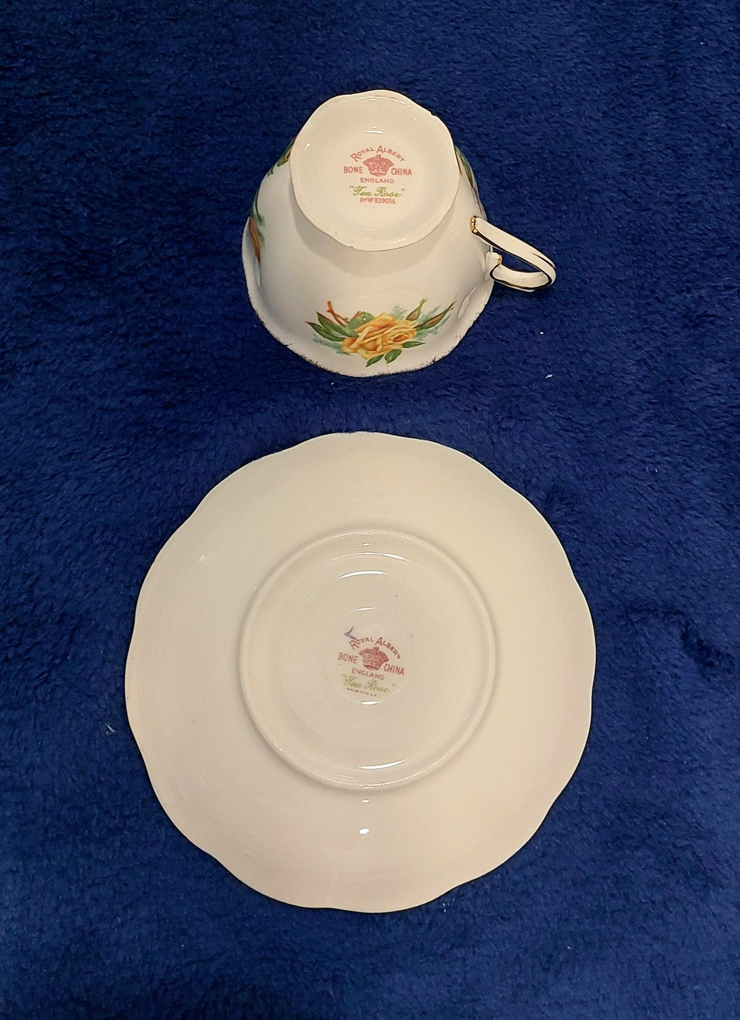 RA018 - Royal Albert Bone China 1940s Yellow Rose Teacup and Saucer