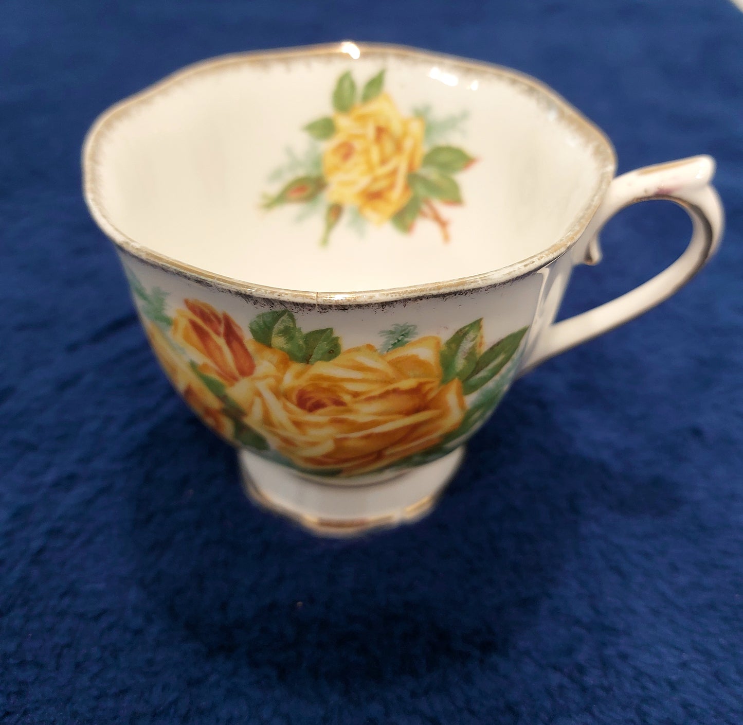 RA018 - Royal Albert Bone China 1940s Yellow Rose Teacup and Saucer