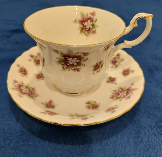 RA022 - Royal Albert Bone China "Sweet Violets" Teacup and Saucer