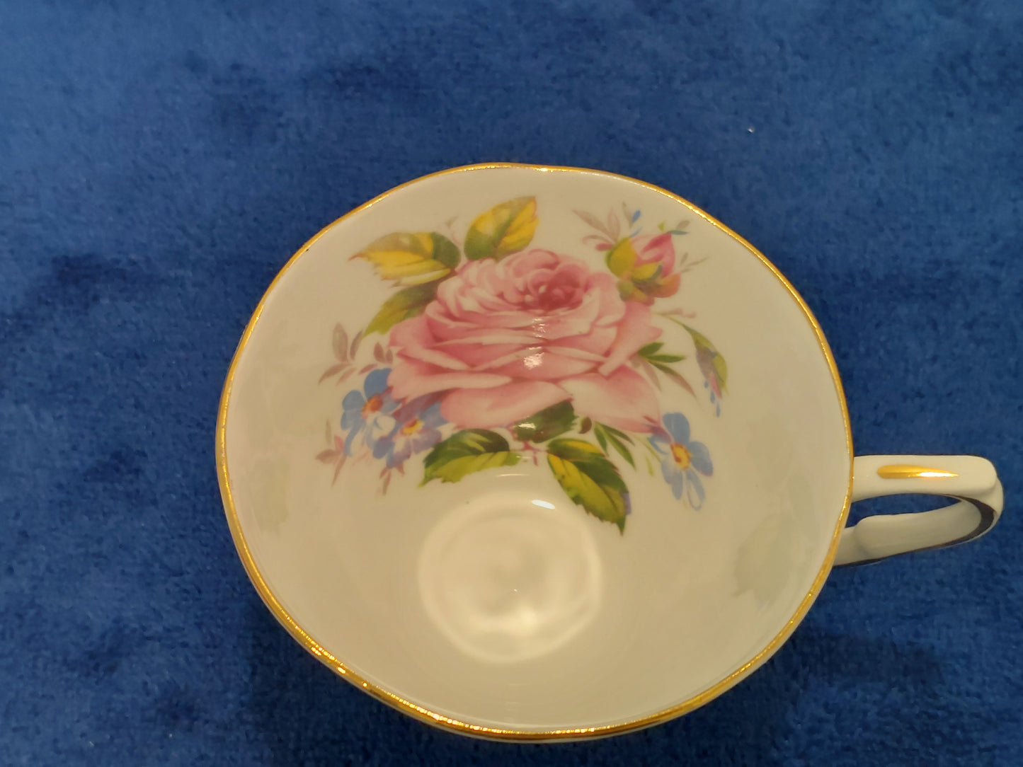 CG001 – Collingwoods Bone China “Pink Rose Design” Tea Set